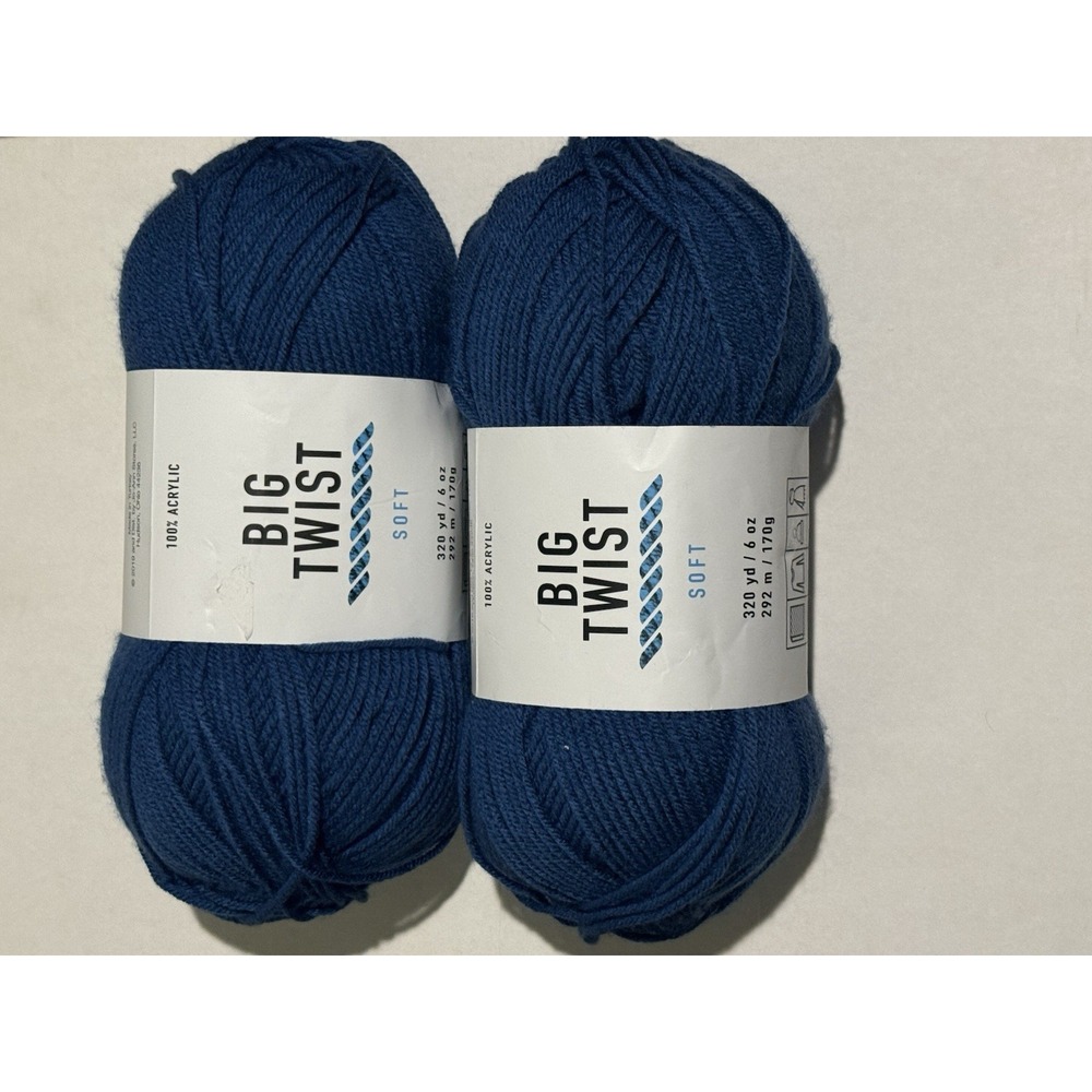 BIG TWIST YARN LOT OF 2 COLOR DENIM BLUE